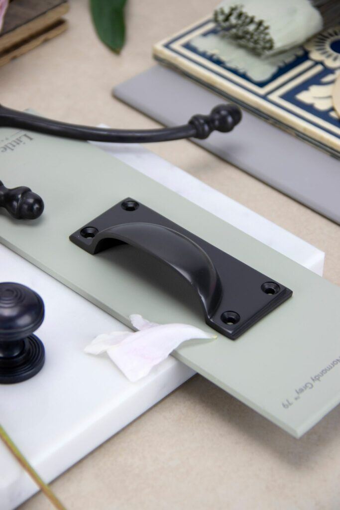 How to make a mood board | More Handles