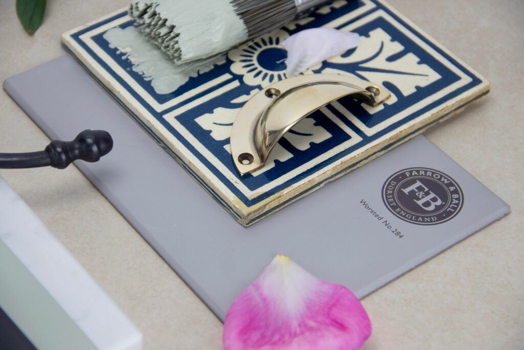 How to make a mood board | More Handles